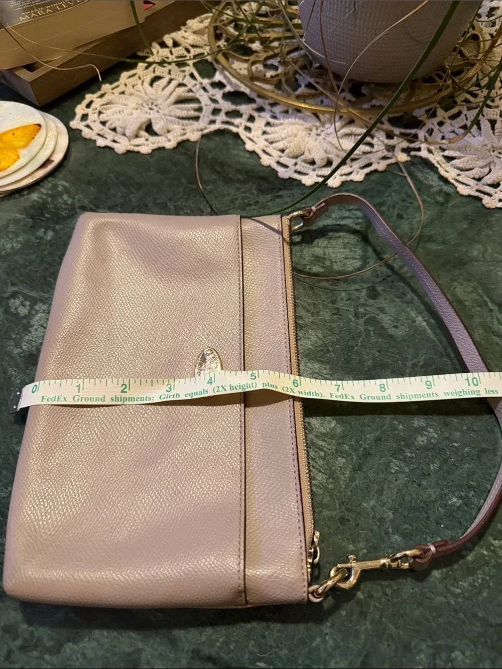 Small Coach Purse/Wristlet Cream/Ivory Color w/Gold Accessories 🤍